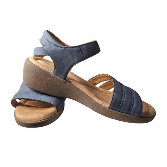Easy Spirit Sandals 9W - Picture 2 of 5